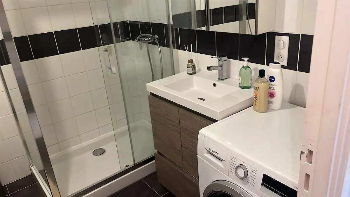 Dream Appartement!! Spacieux ,Calme Au Rez-De-Chaussee Bourg-en-Bresse Appartement